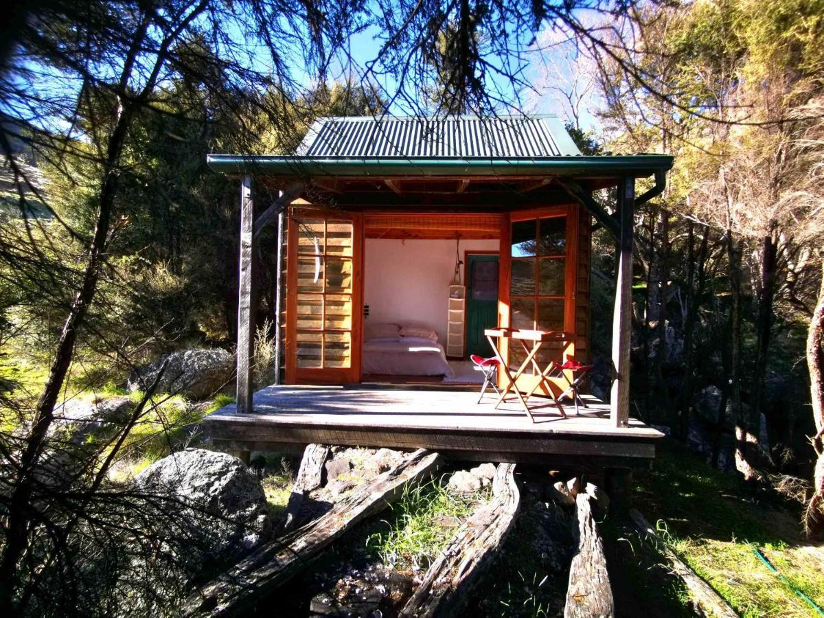 Manaaki Mai, Rustic Retreat Bush Cabin Christchurch Dış mekan fotoğraf
