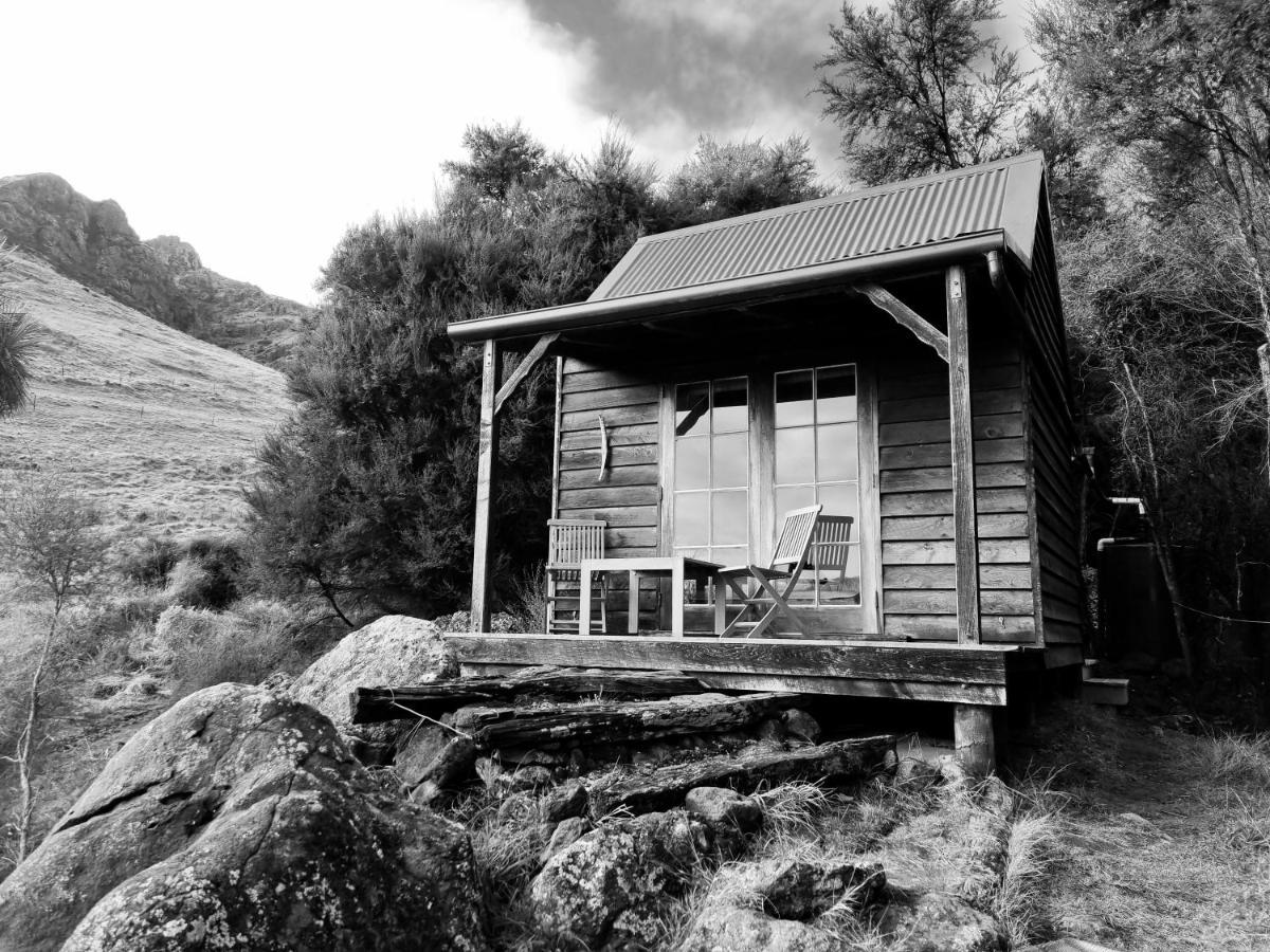 Manaaki Mai, Rustic Retreat Bush Cabin Christchurch Dış mekan fotoğraf